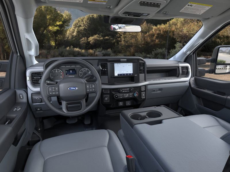 New 2025 Oxford White Ford F-350® XL image 9