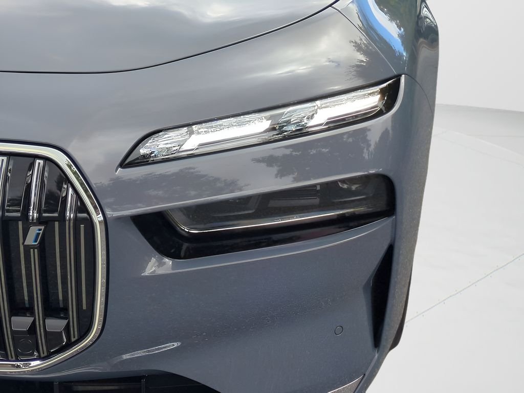 2026 BMW i7 50 - Photo 10