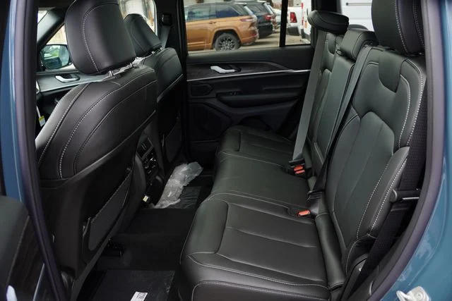 New 2026 Steel Blue Exterior Paint Jeep Limited image 11