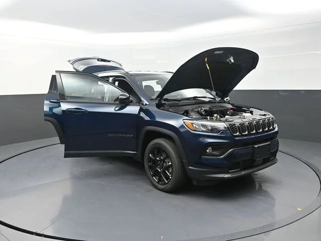 New 2026 Fathom Blue Pearl-Coat Exterior Paint Jeep Latitude image 29