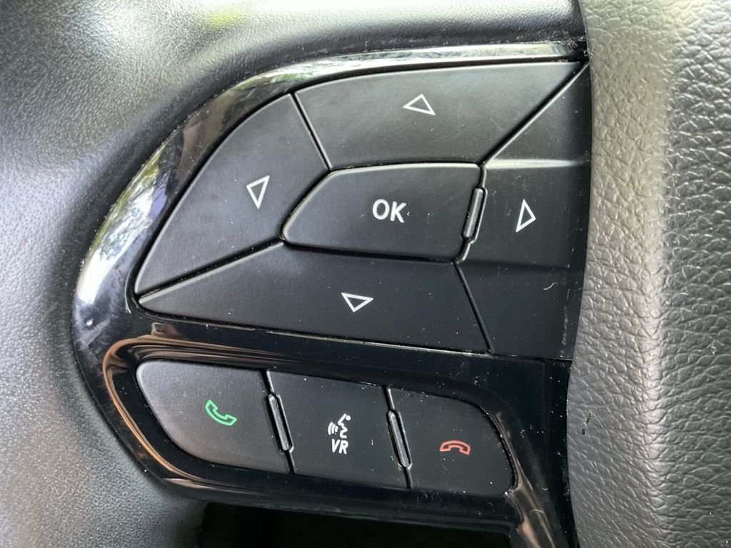 Used 2019 Black Jeep Latitude Plus image 34