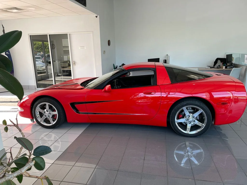 Used 2000 Torch Red Chevrolet Base image 10