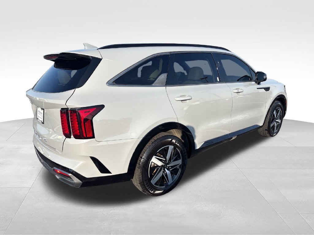 Used 2022 Gray Kia EX image 5