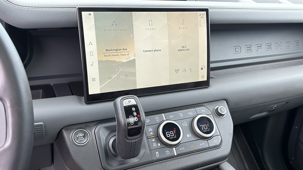 Certified Used 2023 Black Land Rover X-Dynamic SE image 16