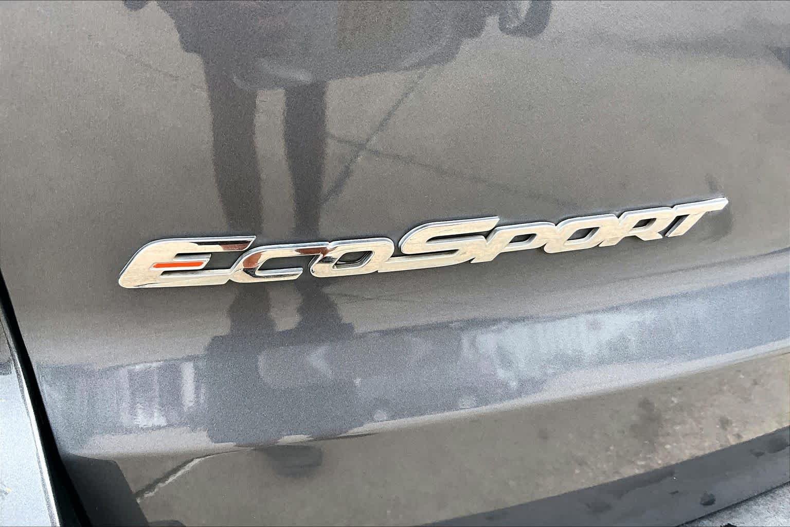 Used 2018 Smoke Metallic Ford S image 10