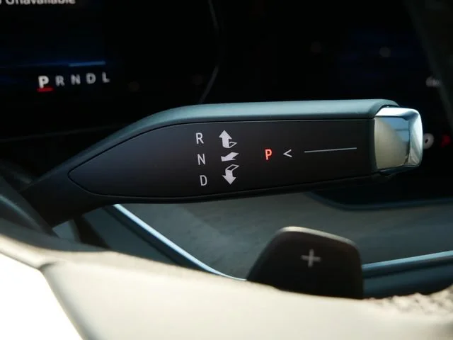 2026 Chevrolet Suburban High Country - Photo 13