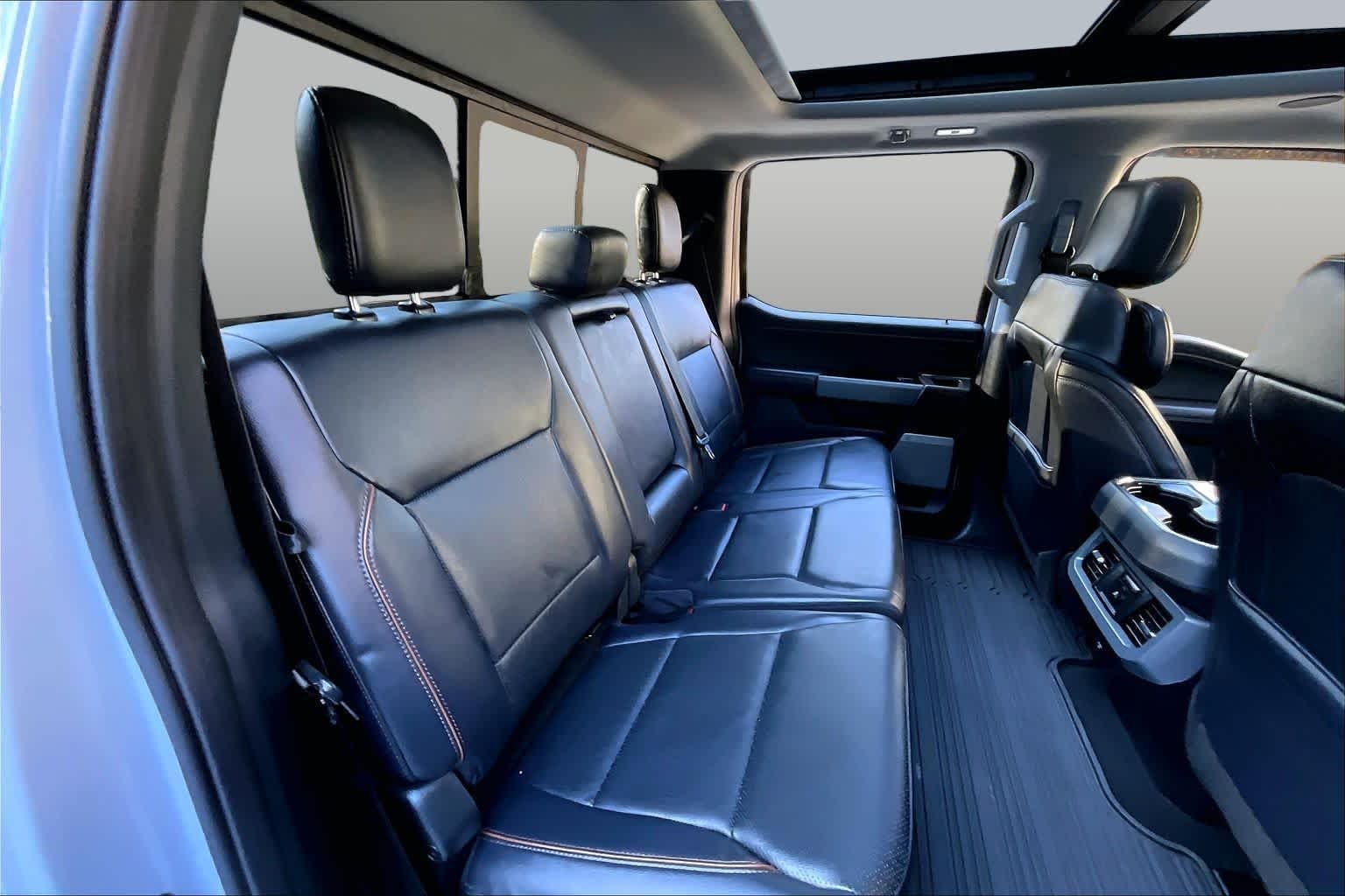 Used 2025 Glacier Gray Metallic Tri-Coat Ford LARIAT image 21