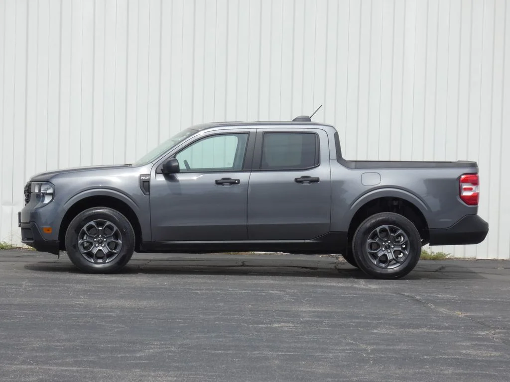 Used 2026 Gray Ford XLT image 37