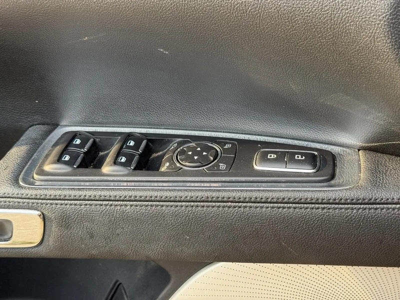 Used 2020 Black Lincoln Reserve AWD image 23