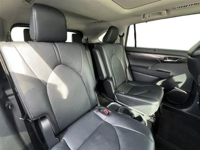 2024 Toyota Highlander Platinum - Photo 25
