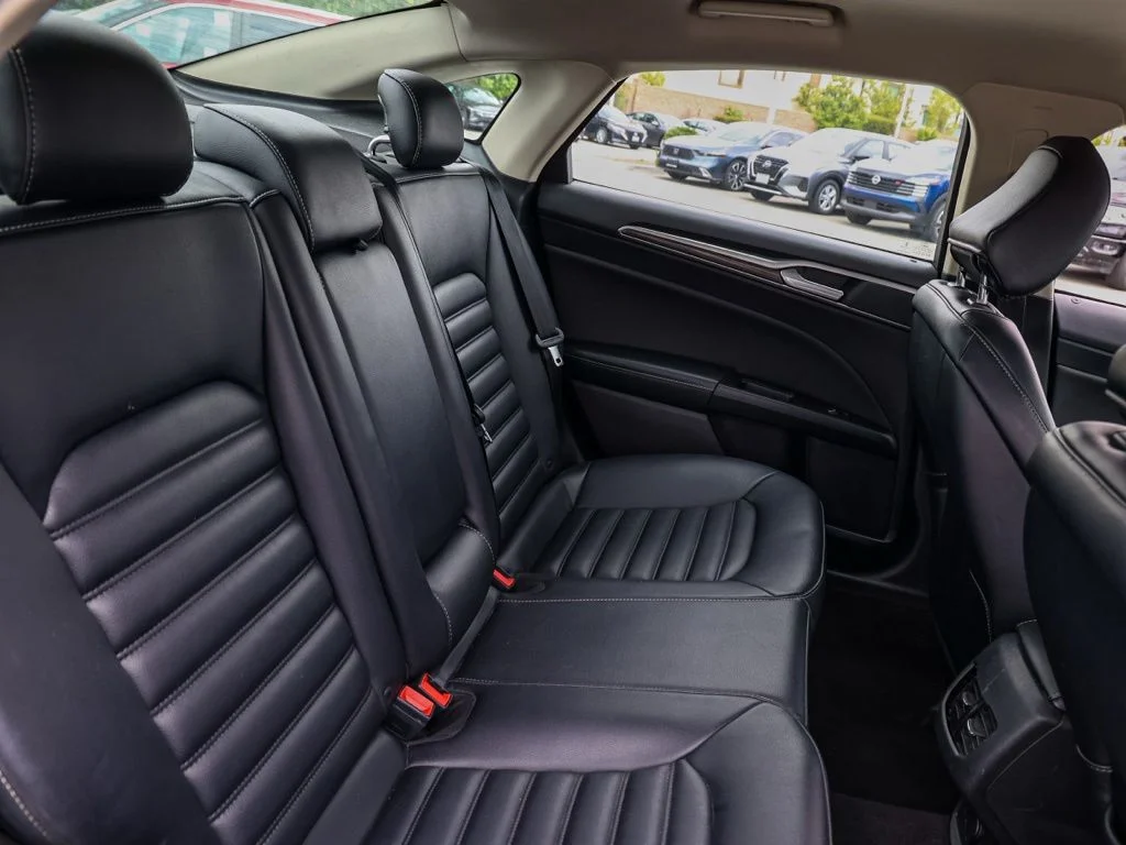 Used 2020 Gray Ford SEL image 16