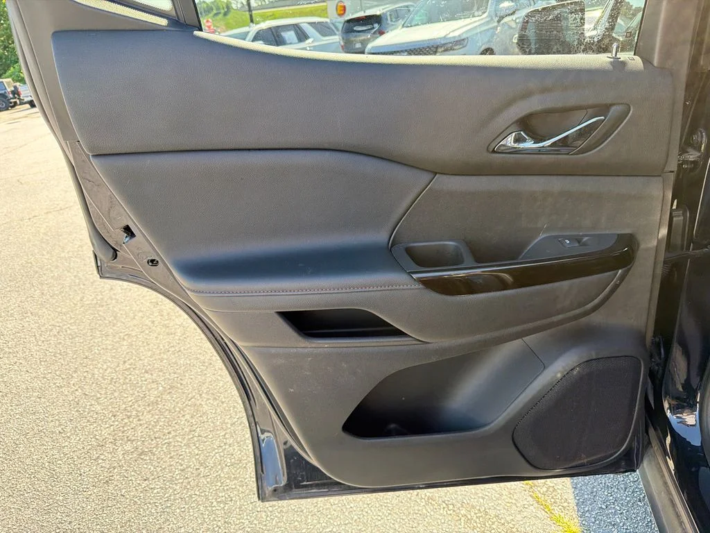 Used 2021 Blue GMC AT4 image 22