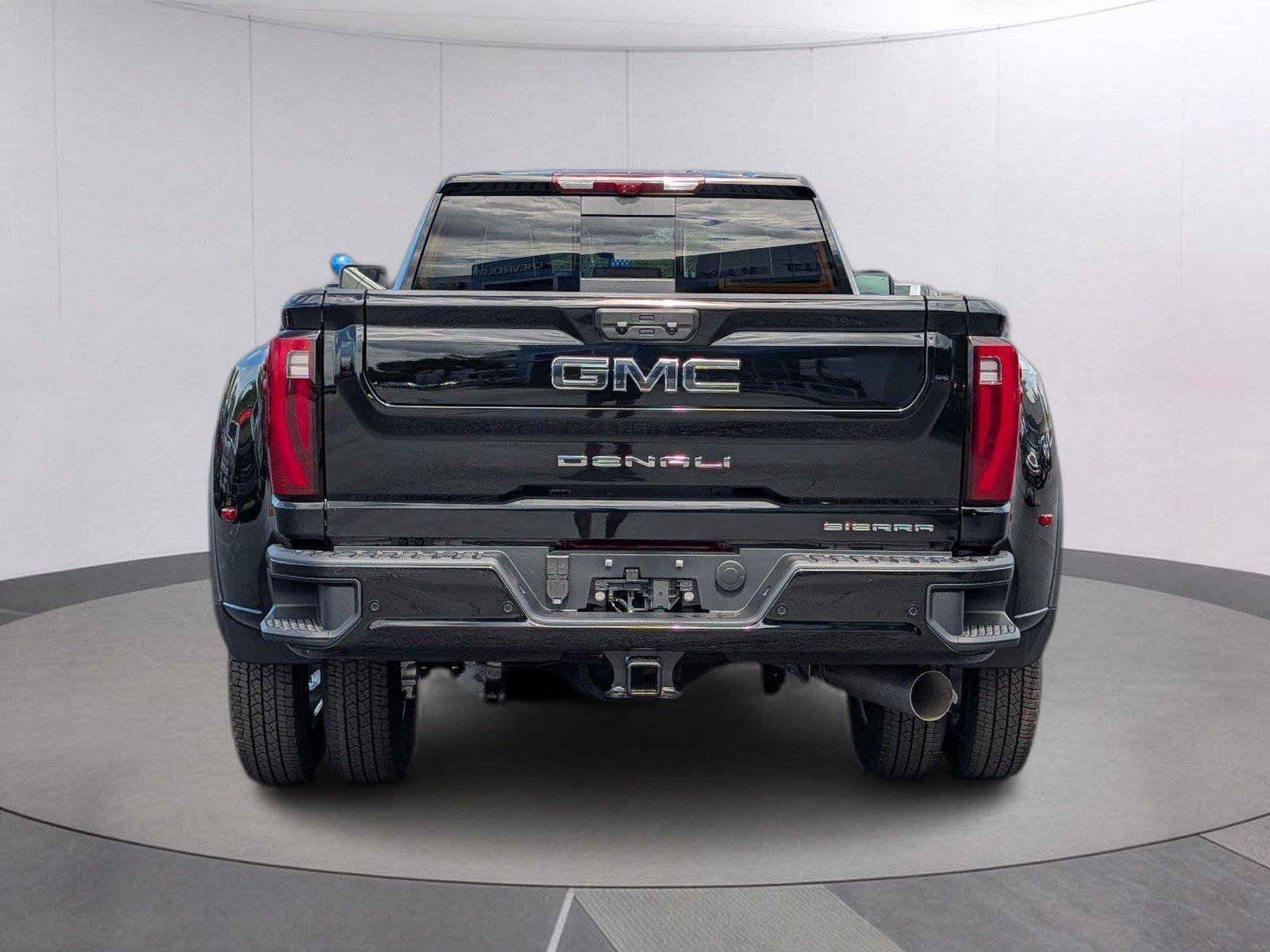 New 2026 Onyx Black GMC Denali Ultimate DRW image 4