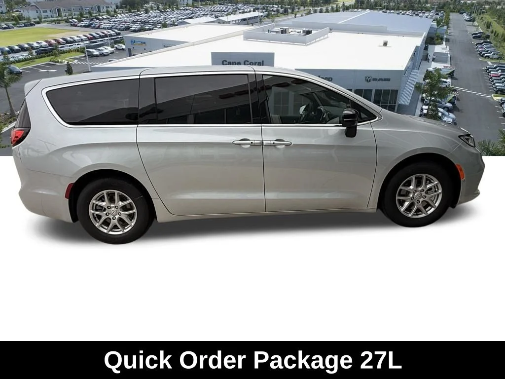 New 2026 Silver Mist Clear-Coat Exterior Paint Chrysler Select image 3