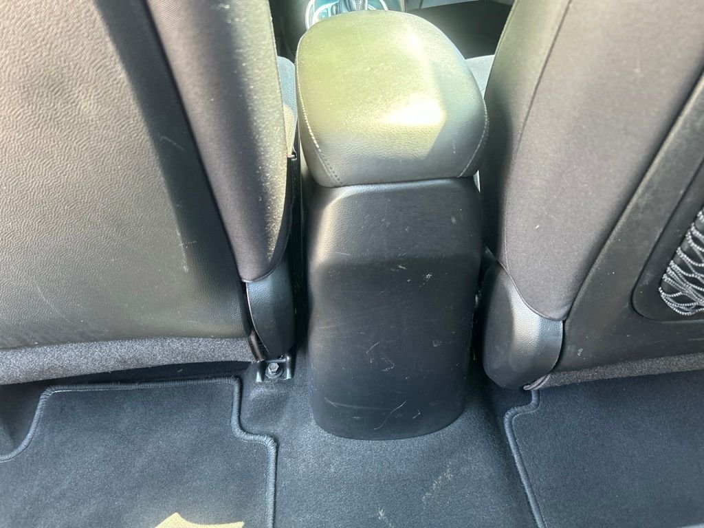 Used 2014 Silver Kia Exclaim image 29