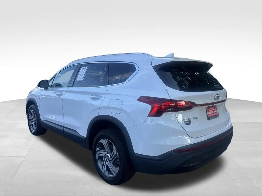 Used 2023 White Hyundai SEL image 5