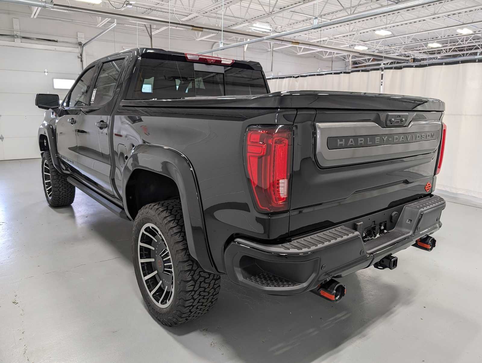 2025 GMC Sierra 1500 AT4 - Photo 18