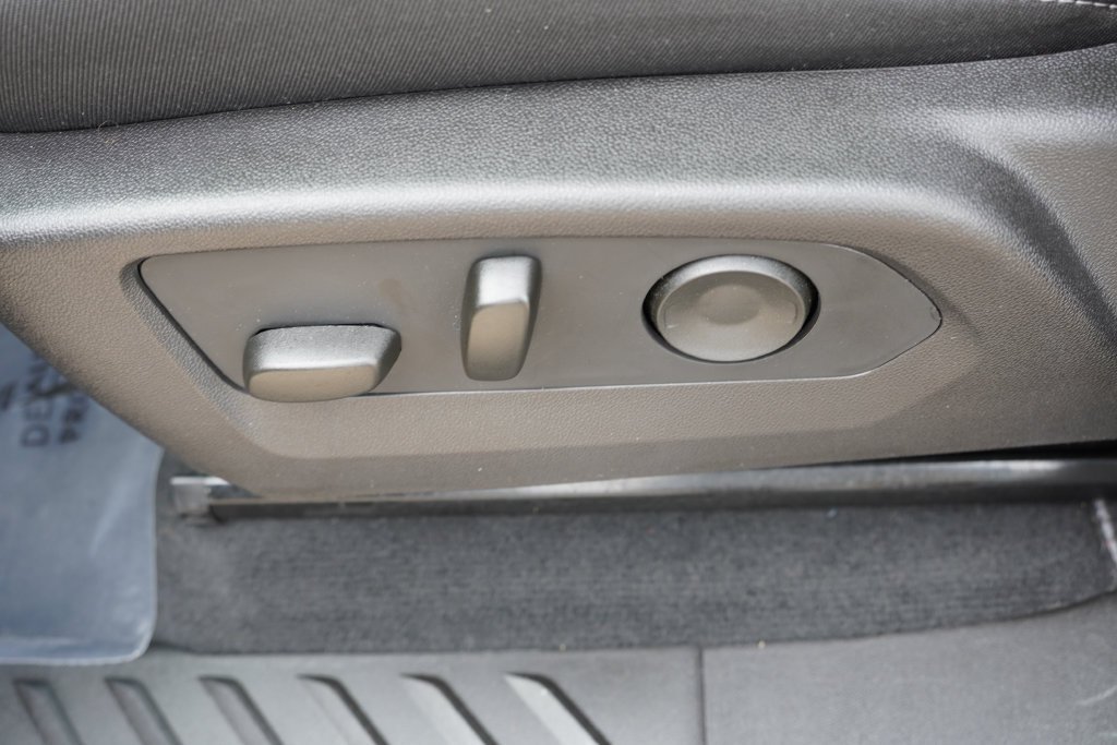 2024 Chevrolet Colorado LT - Photo 22