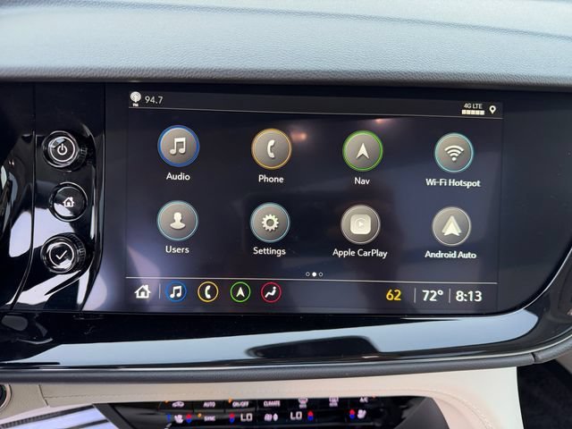 Used 2023 WHITE FROST TRICOAT Buick Avenir image 26
