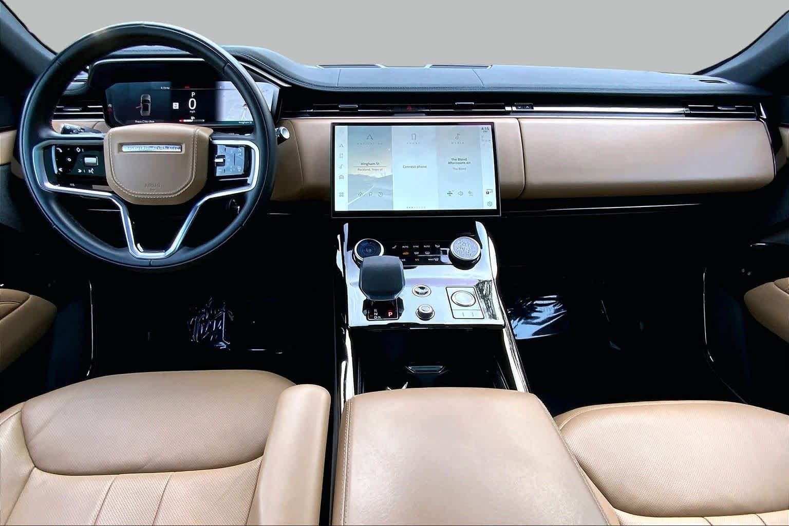 Used 2023 Fuji White Land Rover SE image 16