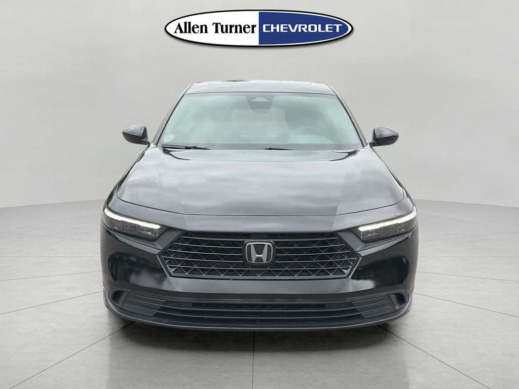 Used 2023  Honda Sport image 2