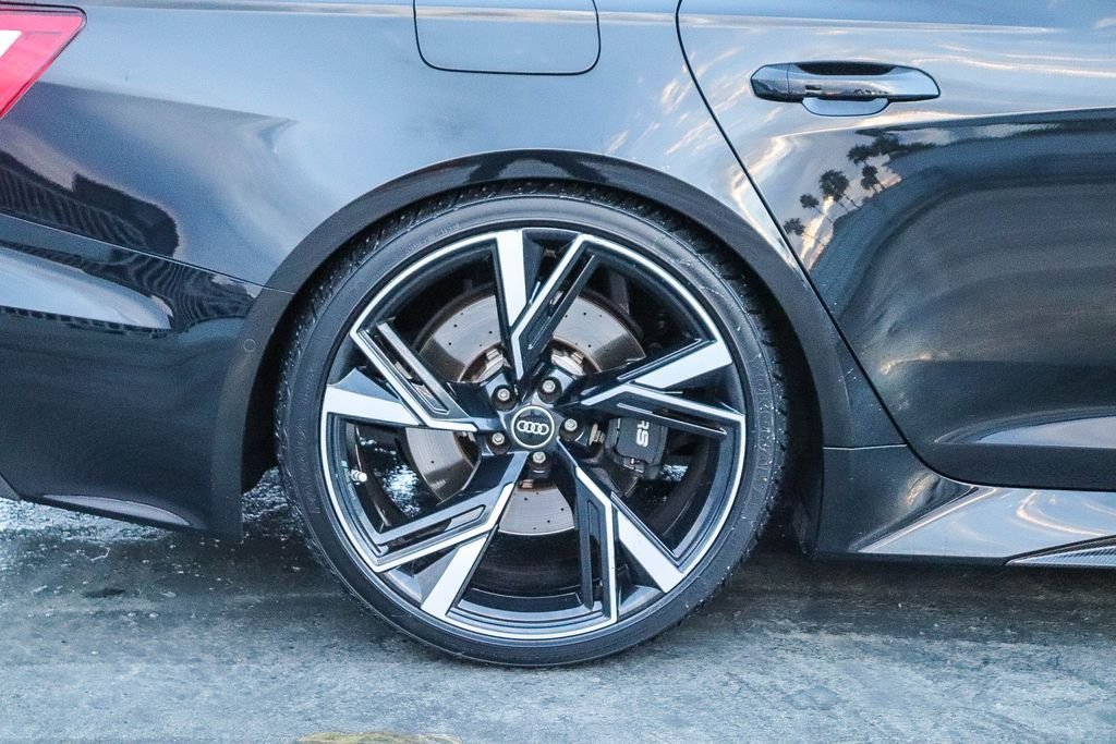 Used 2022 Black Metallic Audi 4.2 image 12