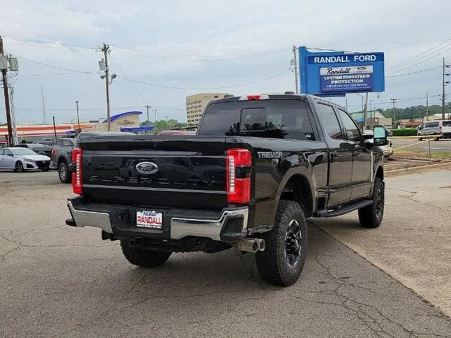 New 2026 Agate Black Metallic Ford F-250® Lariat® image 5