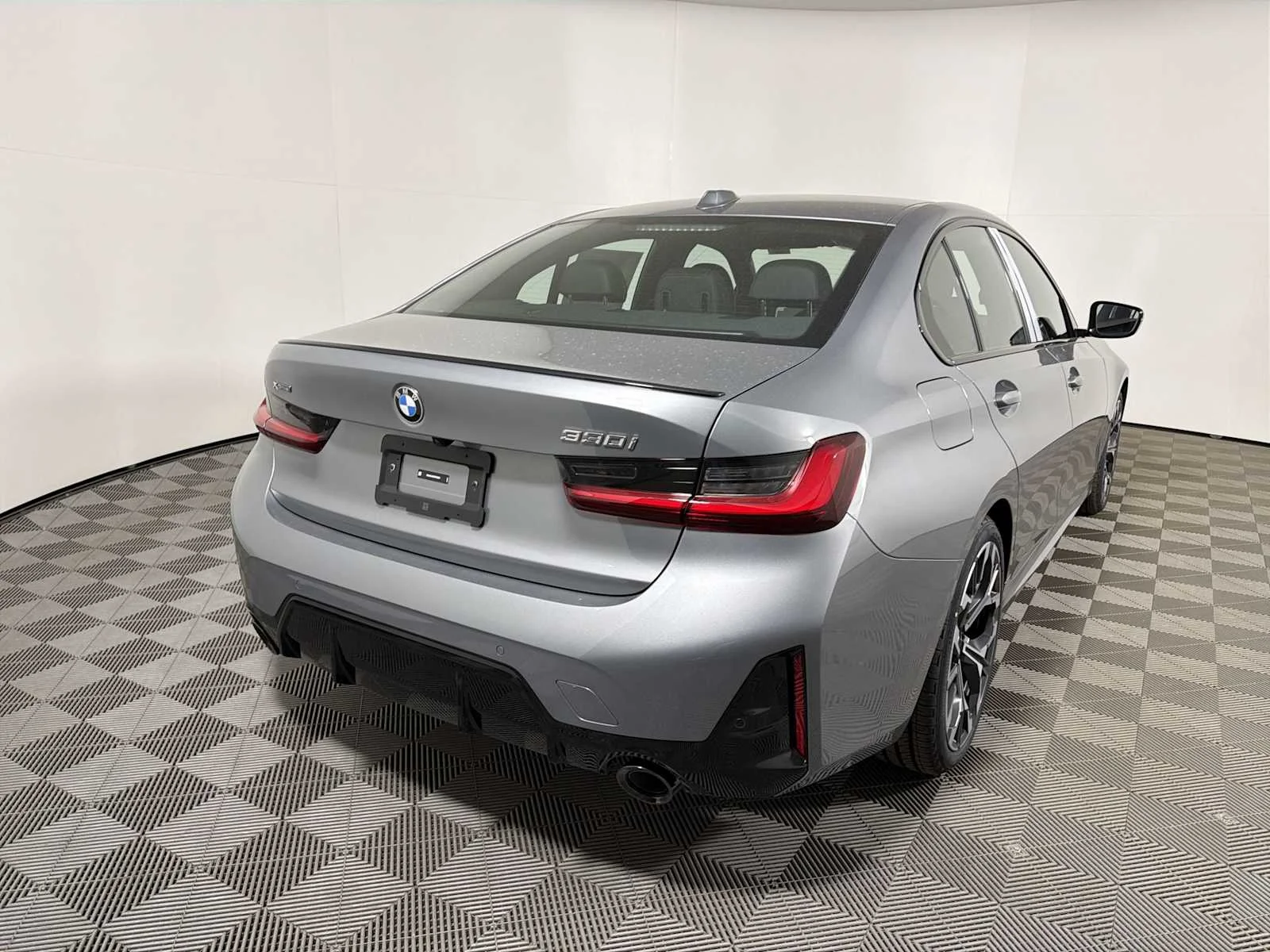 New 2026 Skyscraper Grey Metallic BMW 330i xDrive image 9