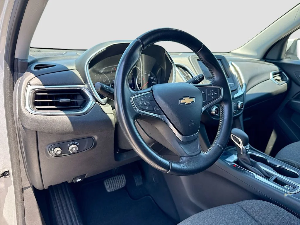 Used 2022 Silver Chevrolet LT image 9