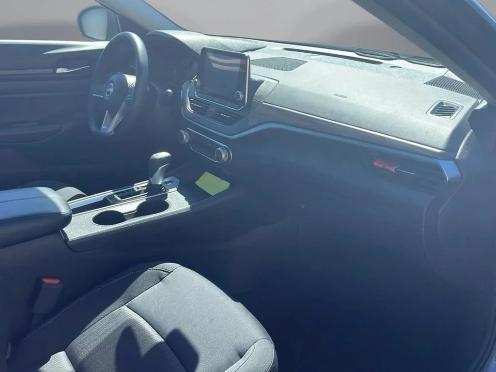 2025 Nissan Altima SV - Photo 22