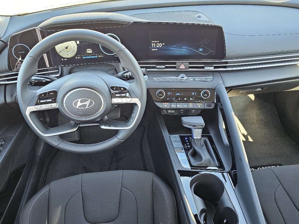 2024 Hyundai Elantra SEL - Photo 6