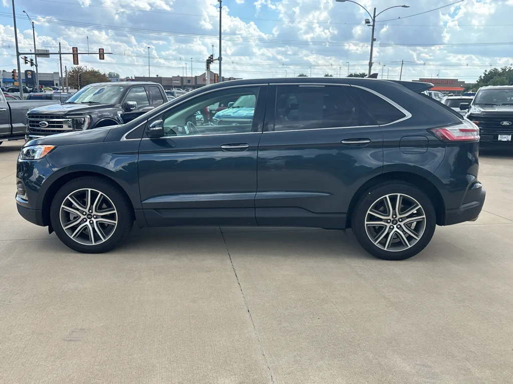Used 2024 Stone Blue Metallic Ford Titanium image 8