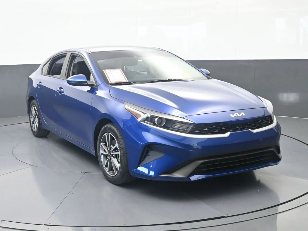 Used 2023 Deep Sea Blue Kia LXS image 8