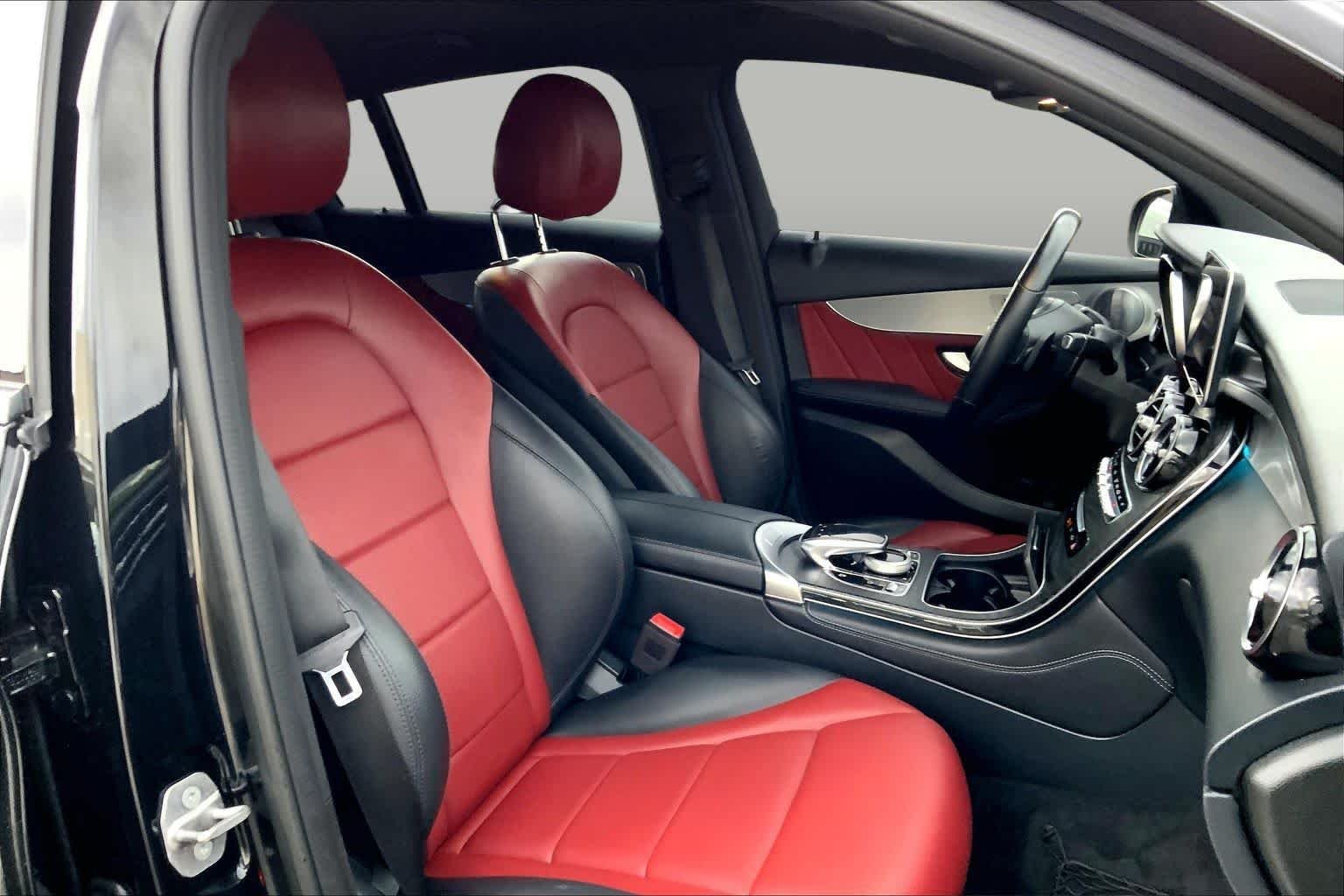 Used 2019 Black Mercedes-Benz GLC 300 image 8