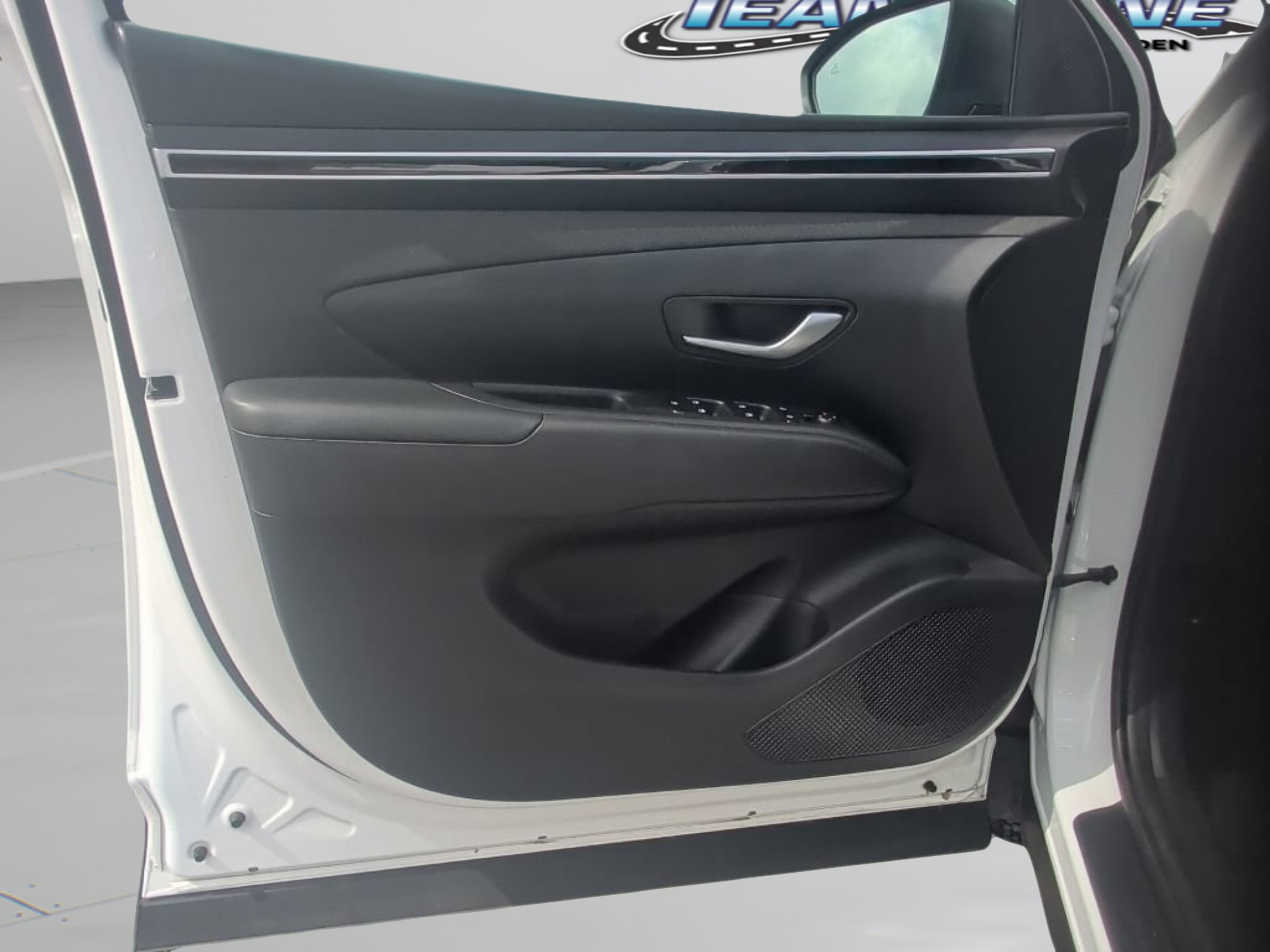 Used 2023 Serenity White Pearl Hyundai SEL image 17