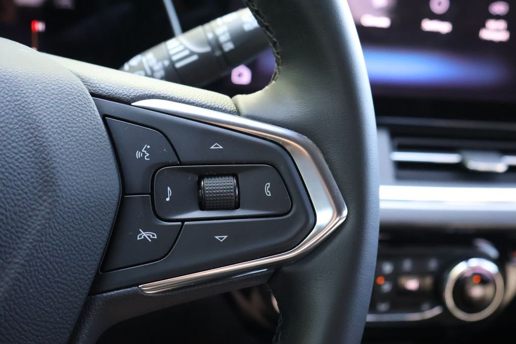Used 2024 Black Chevrolet ACTIV image 29
