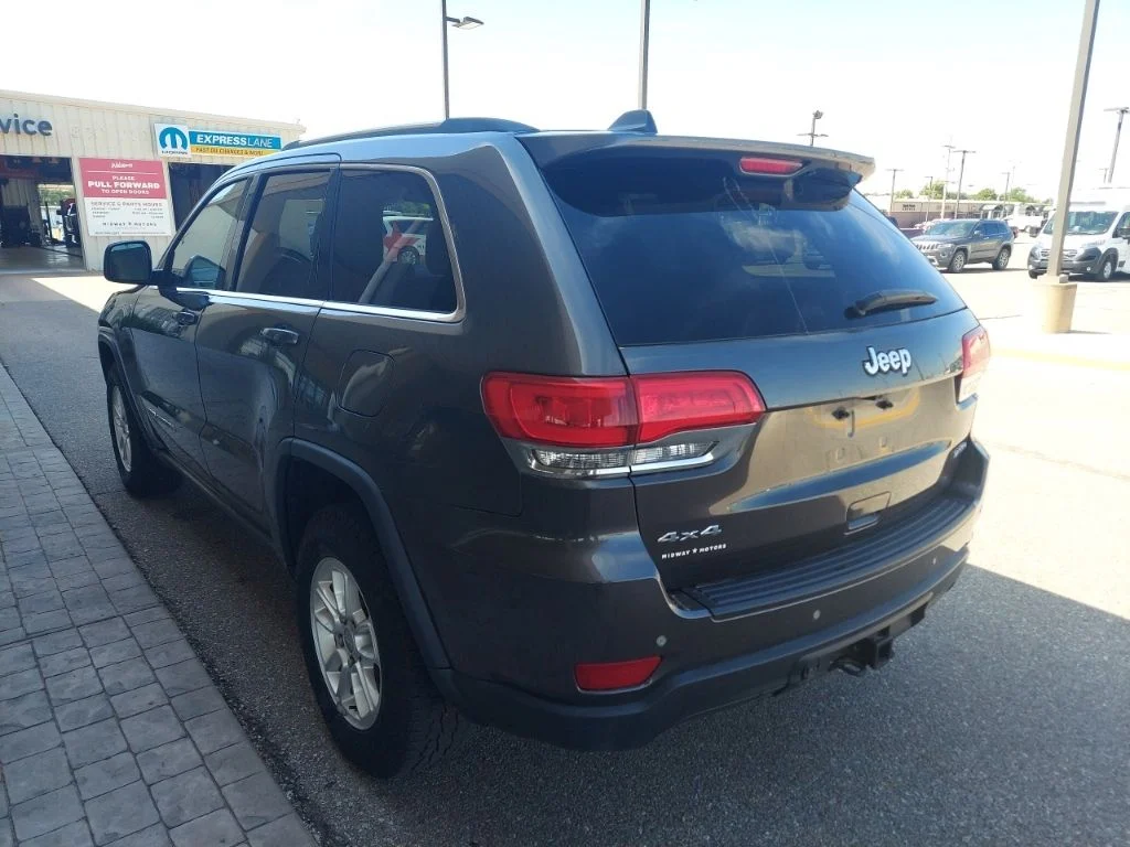 Certified Used 2019 Gray Jeep Laredo E image 5
