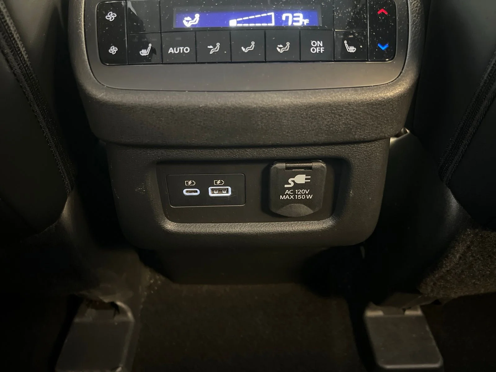 Used 2023 White Nissan Platinum image 22