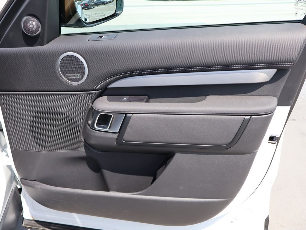 New 2026 Fuji White Land Rover Dynamic SE image 11