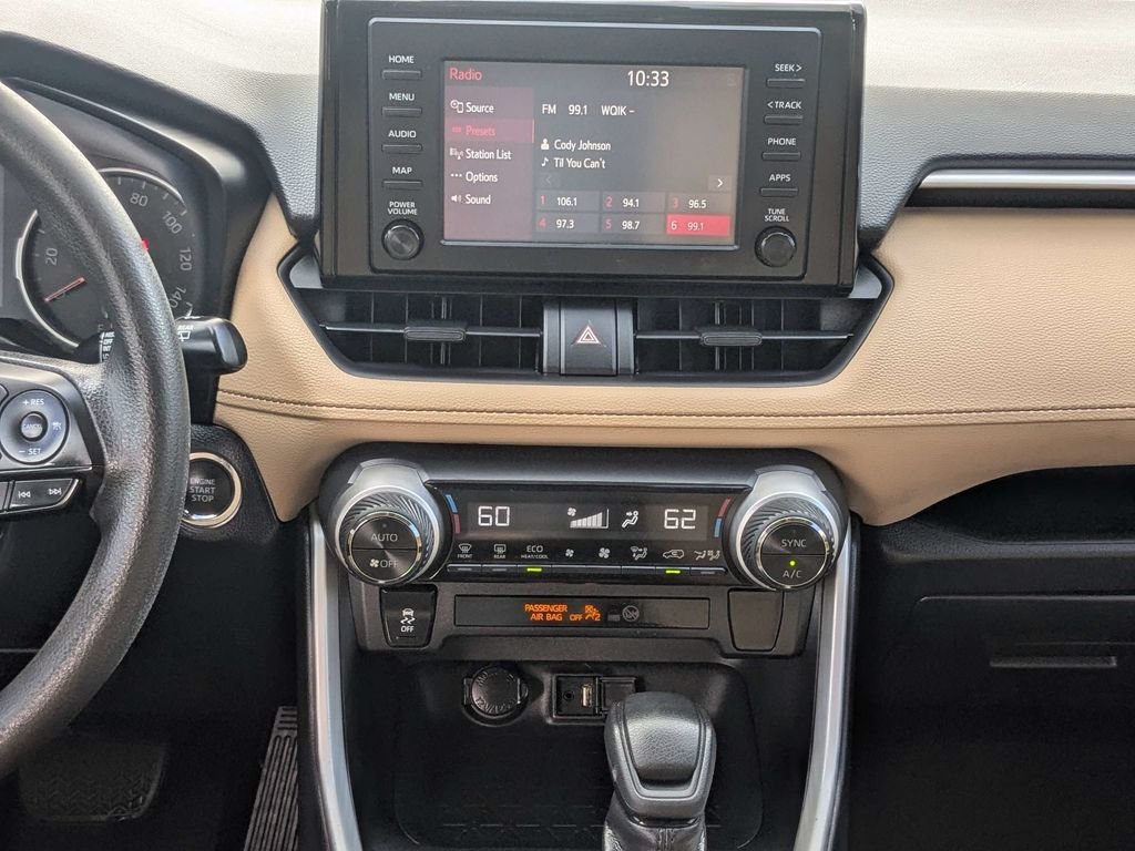 Used 2019 Green Toyota XLE image 22