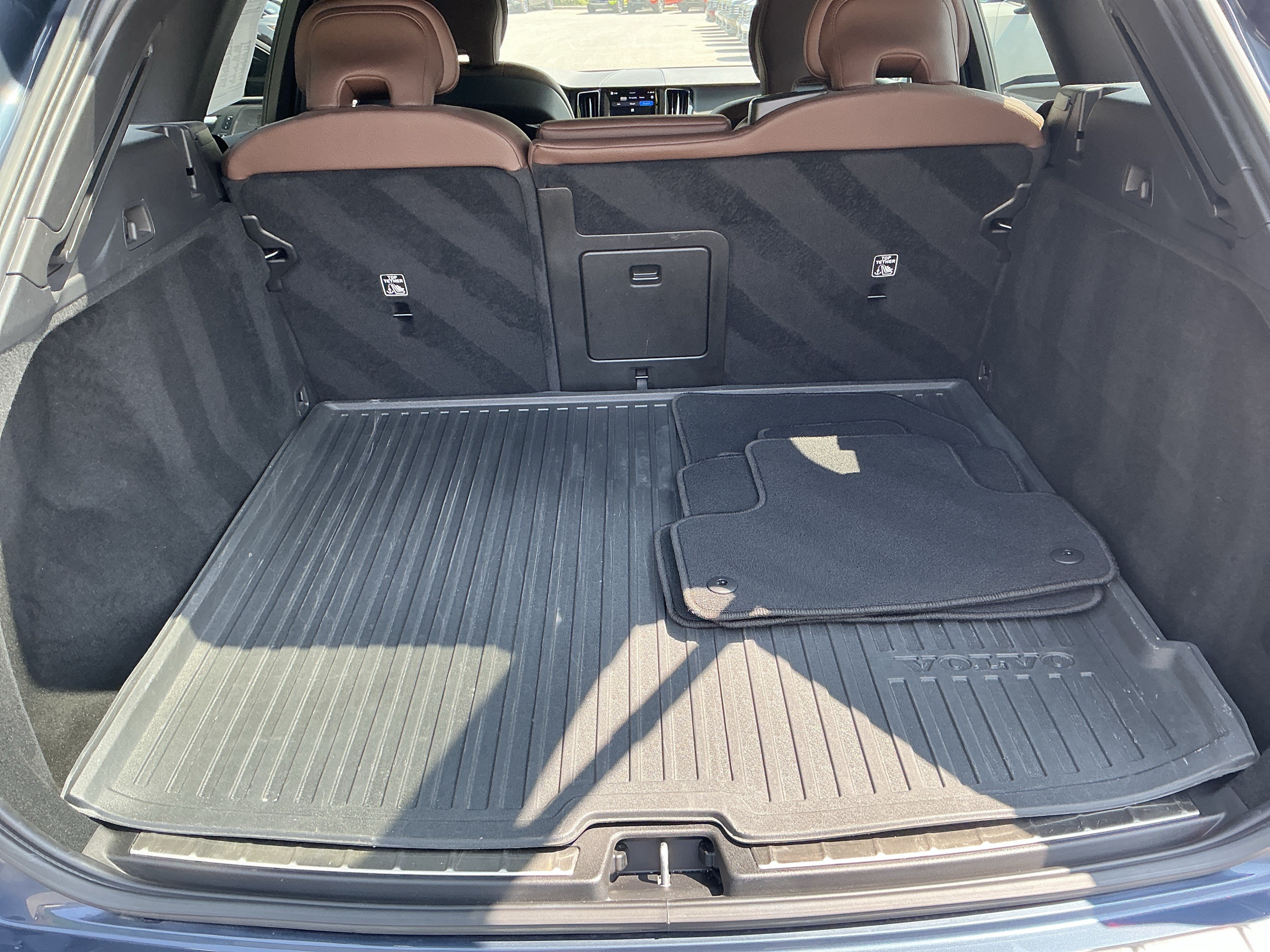 Used 2023 Denim Blue Metallic Volvo Plus Dark Theme image 17