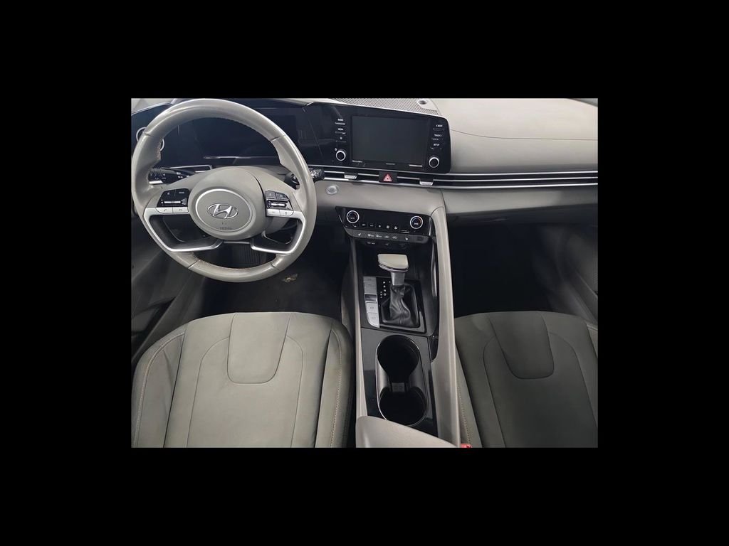 Used 2022 Black Hyundai SEL image 16