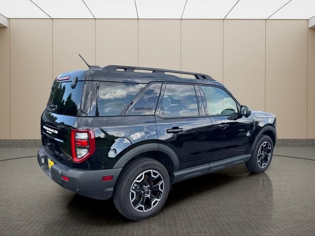 Used 2025 Black Ford Outer Banks image 15