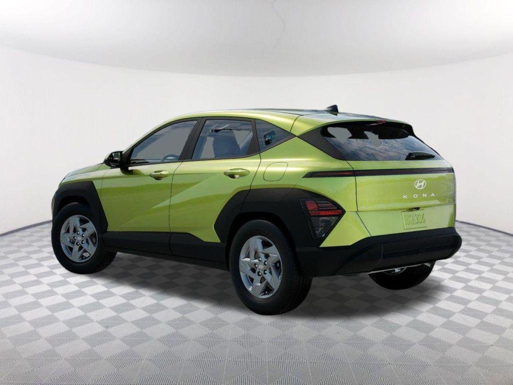 New 2027  Hyundai SE FWD image 5