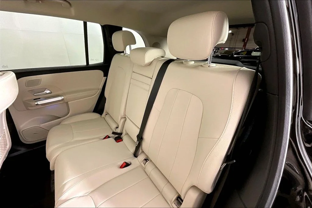 Used 2026 Black Mercedes-Benz GLB 250 image 18