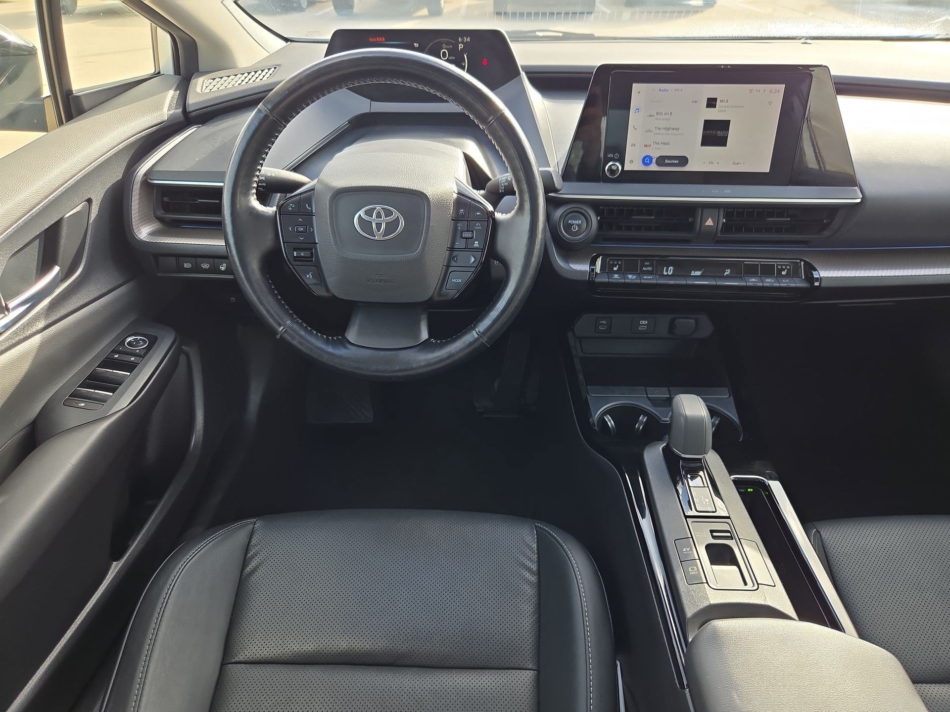 Used 2024 Pearl Toyota XLE image 28