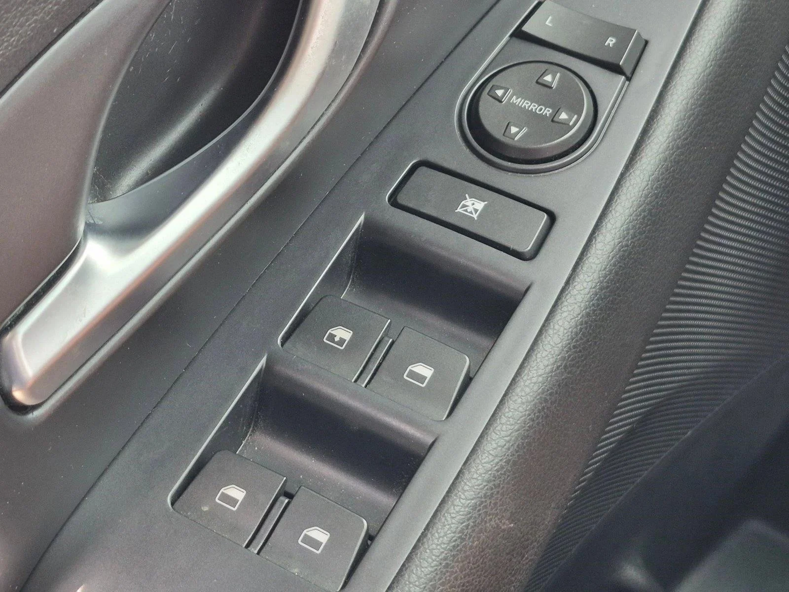 Used 2018 Black Noir Pearl Hyundai  image 13