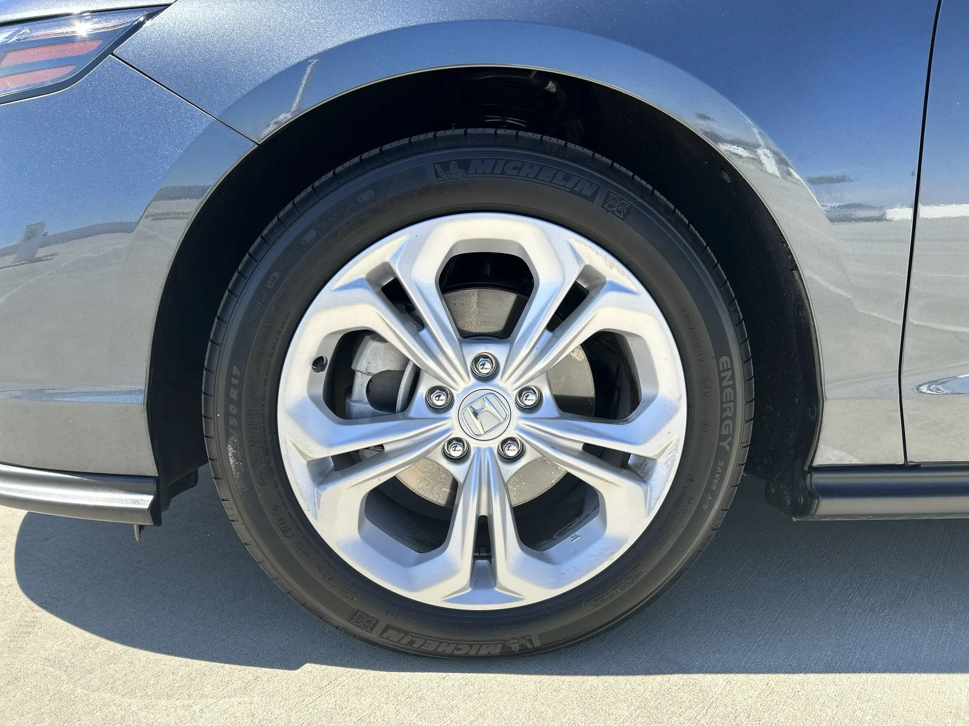 2025 Honda Accord LX - Photo 18