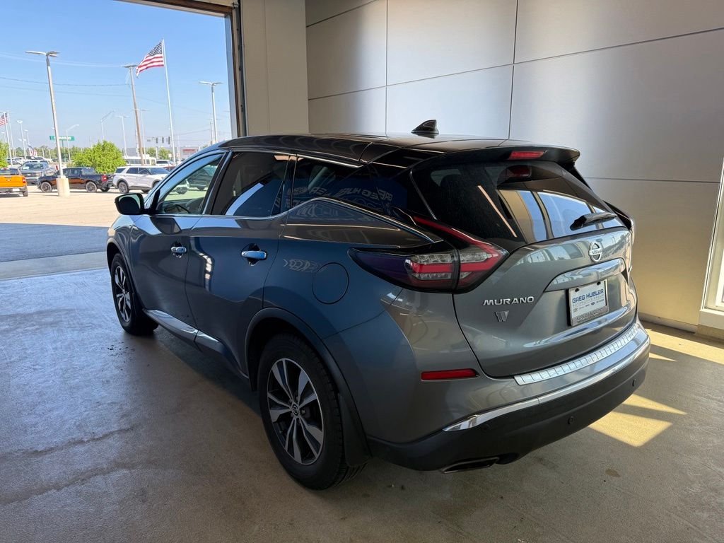 Used 2020 Gray Nissan S image 5