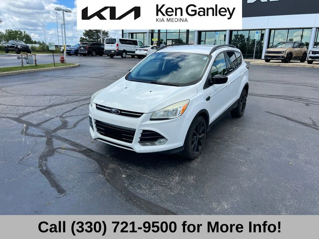 Used 2019 Ford Escape SE with VIN 1FMCU0GDXKUB29638 for sale in Medina, OH